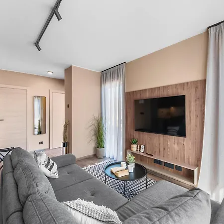 Modern With Private Swimming Pool Willa