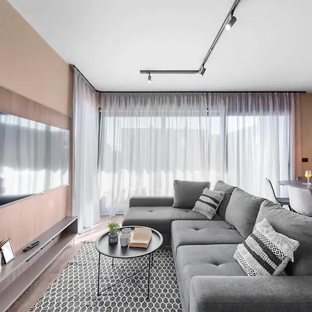 Villa Modern With Private Swimming Pool